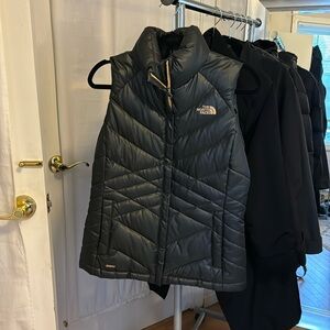 North face women’s vest